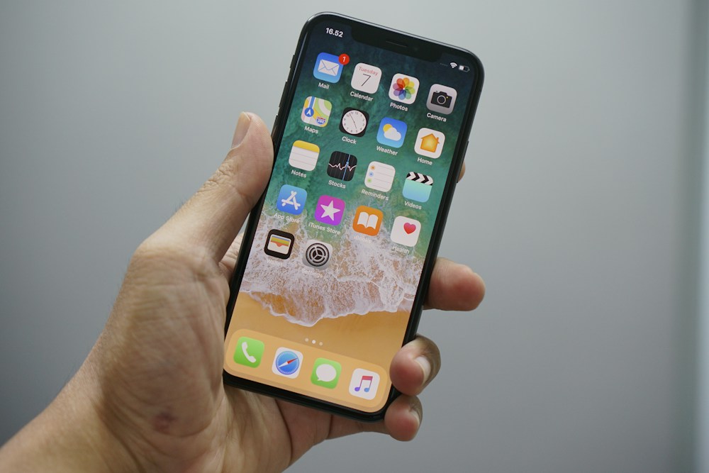 iPhone 15 Pro - تيتانيوم أسود